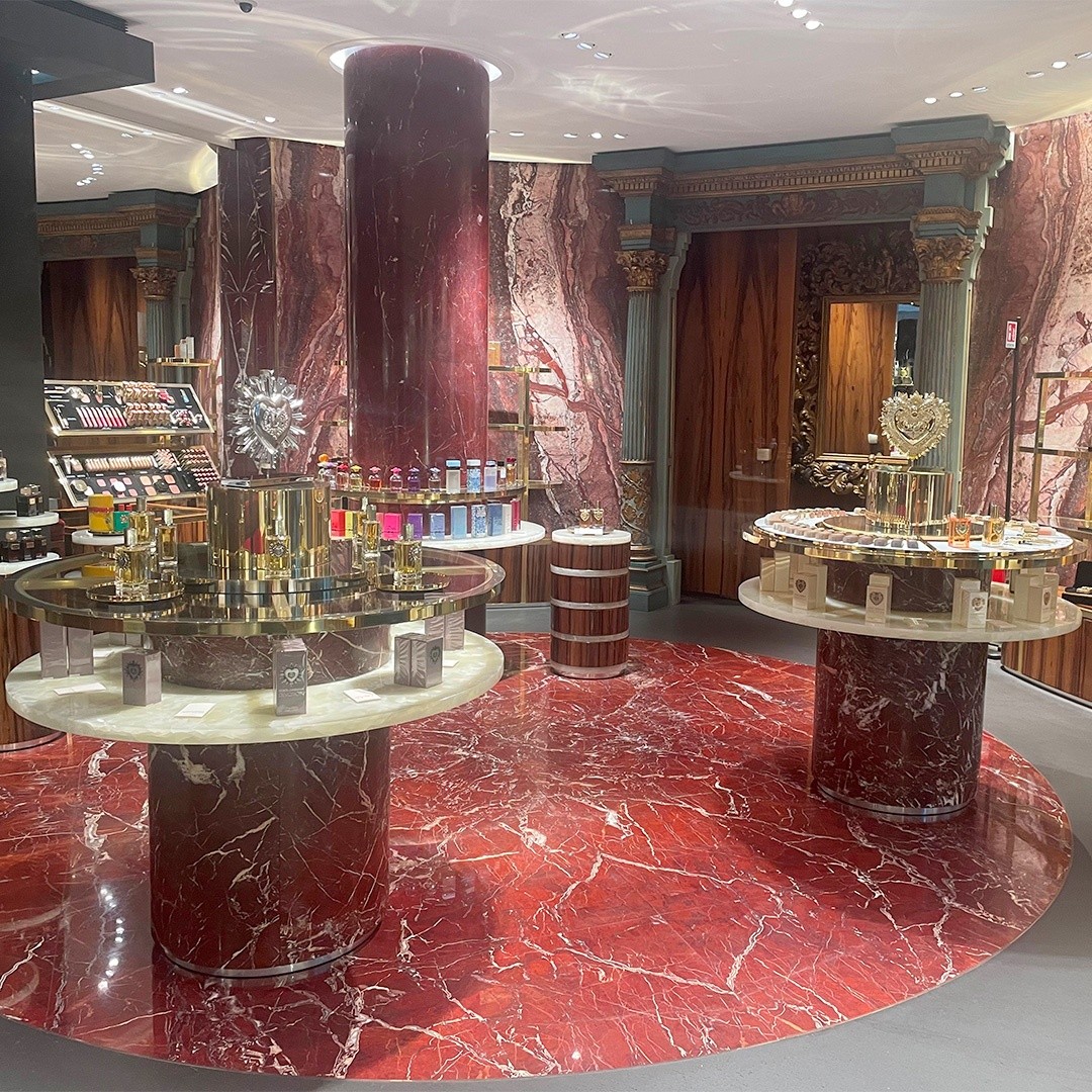 Milan, Via Della Spiga 2のDolce&Gabbana ブティック