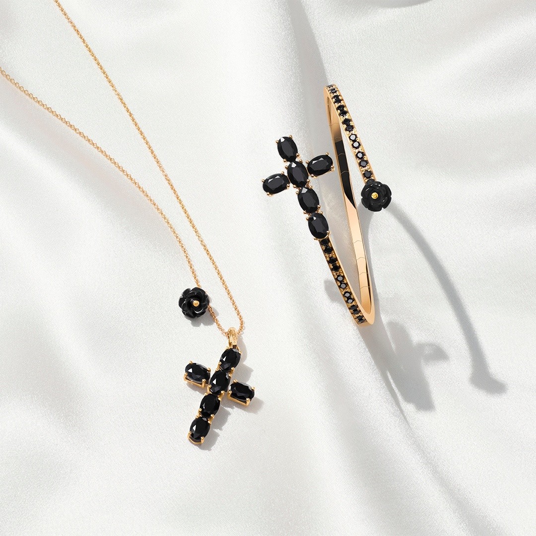 ま*や様 【超美品】DOLCE & GABBANA ブラック ダブルウエストスラ Dolce&Gabbana Luxury Gifts for her at Tokyo Aoyama